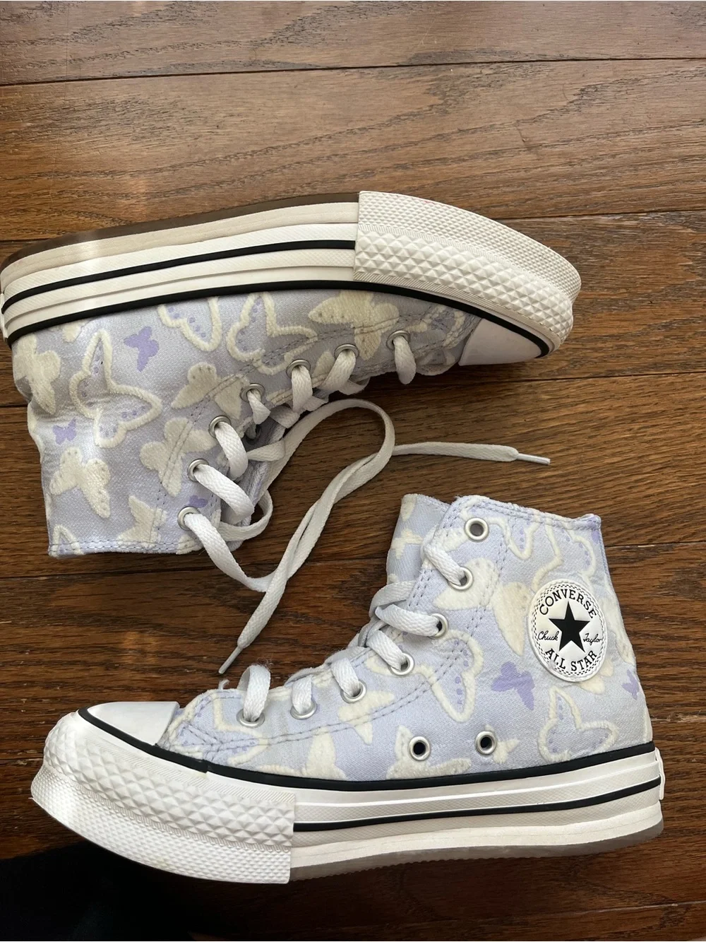 Converse Kids High Top Sneakers in Light Purple and White Butterfly Print